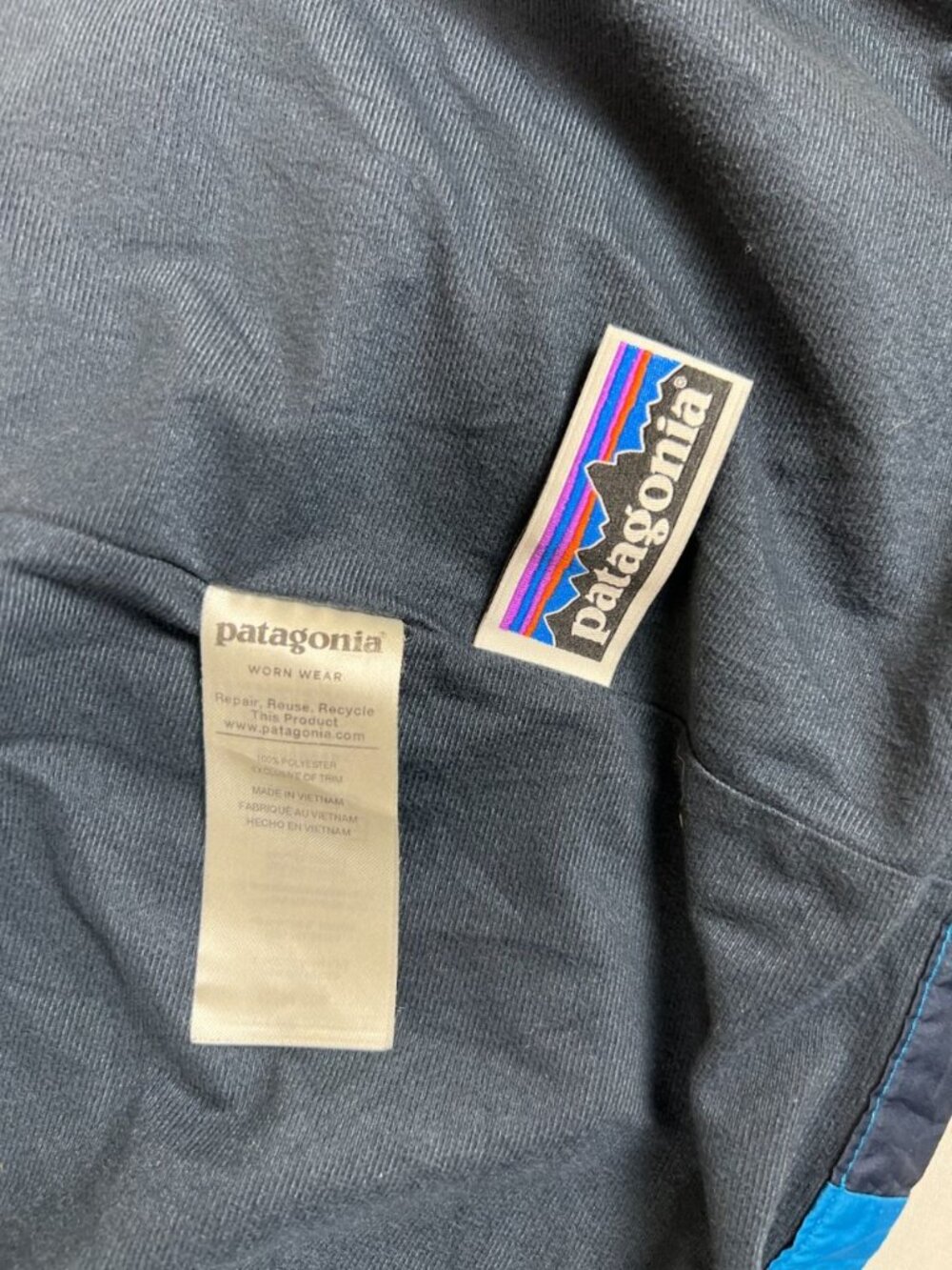 Patagonia Kids XL 14 Blue Navy Hooded Lightweight Windbreaker Full Zip Jacket - Picture 4 of 9